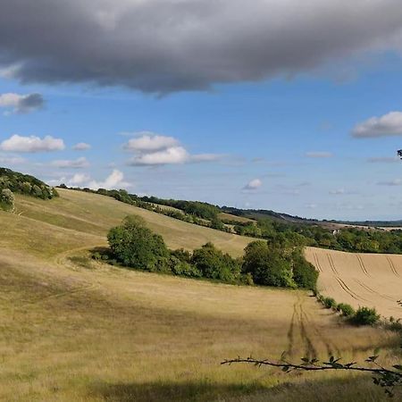 Romantic Shepherds Hut With Stunning Sunsets Hollingbourne Екстериор снимка
